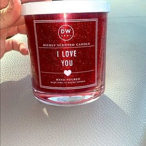 Red glitter DW candle
